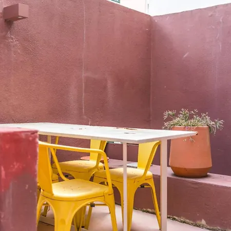 아파트 Cozy 1br With Private Terrace Praca Flores | By Airnest