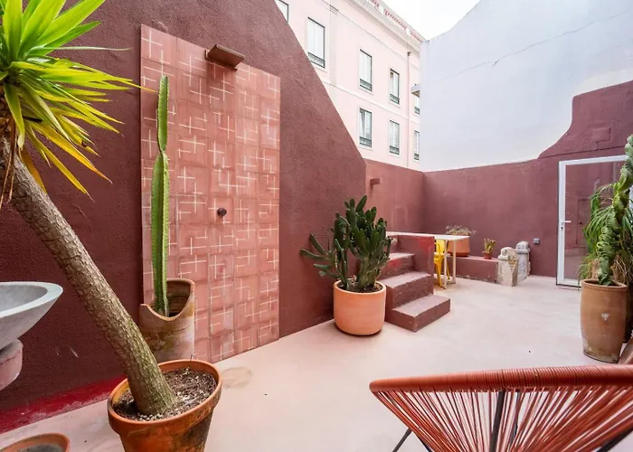Cozy 1br With Private Terrace Praca Flores | By Airnest דירה ליסבון