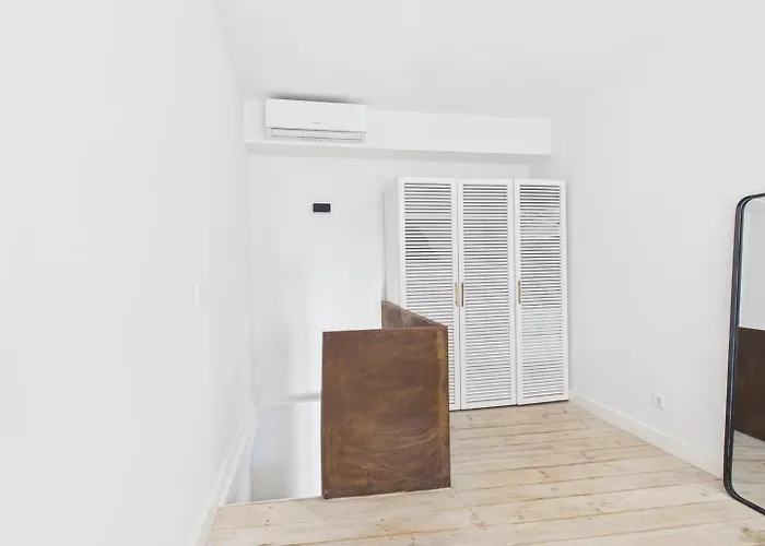 Cozy 1br With Private Terrace Praca Flores | By Airnest ליסבון