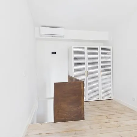 Cozy 1br With Private Terrace Praca Flores | By Airnest 리스본