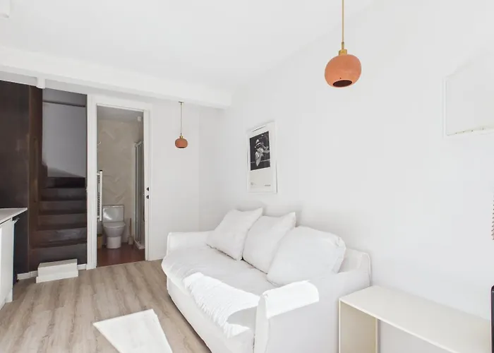 Lägenhet Cozy 1br With Private Terrace Praca Flores | By Airnest Lisboa